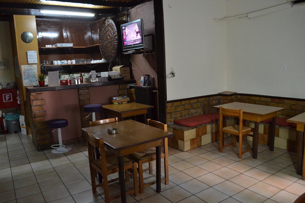 Argo Hotel Афины Экстерьер фото